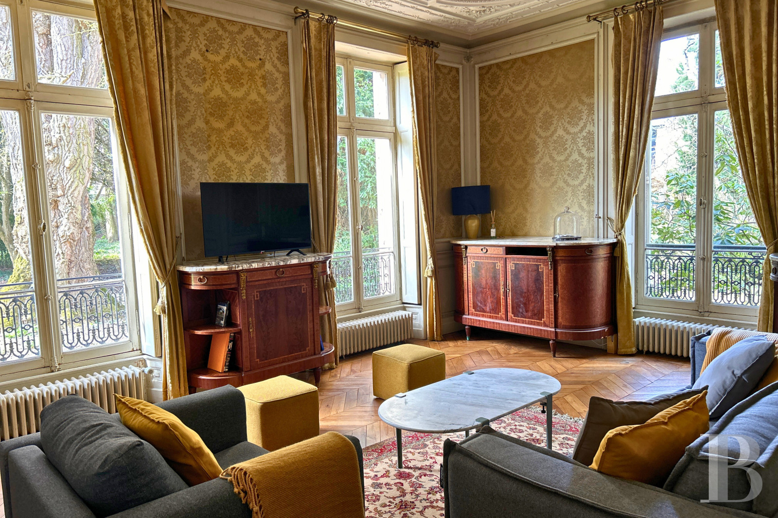 En Saône-et-Loire, au cœur de la ville d’Autun, une demeure d’inspiration palladienne dans un parc de près d’un hectare - photo  n°6